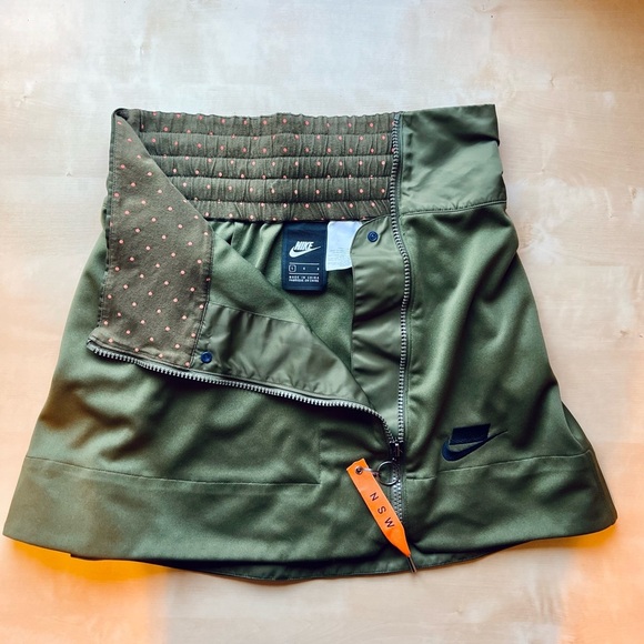 Nike Sportswear Skirt in Olive Green - Picture 2 of 8